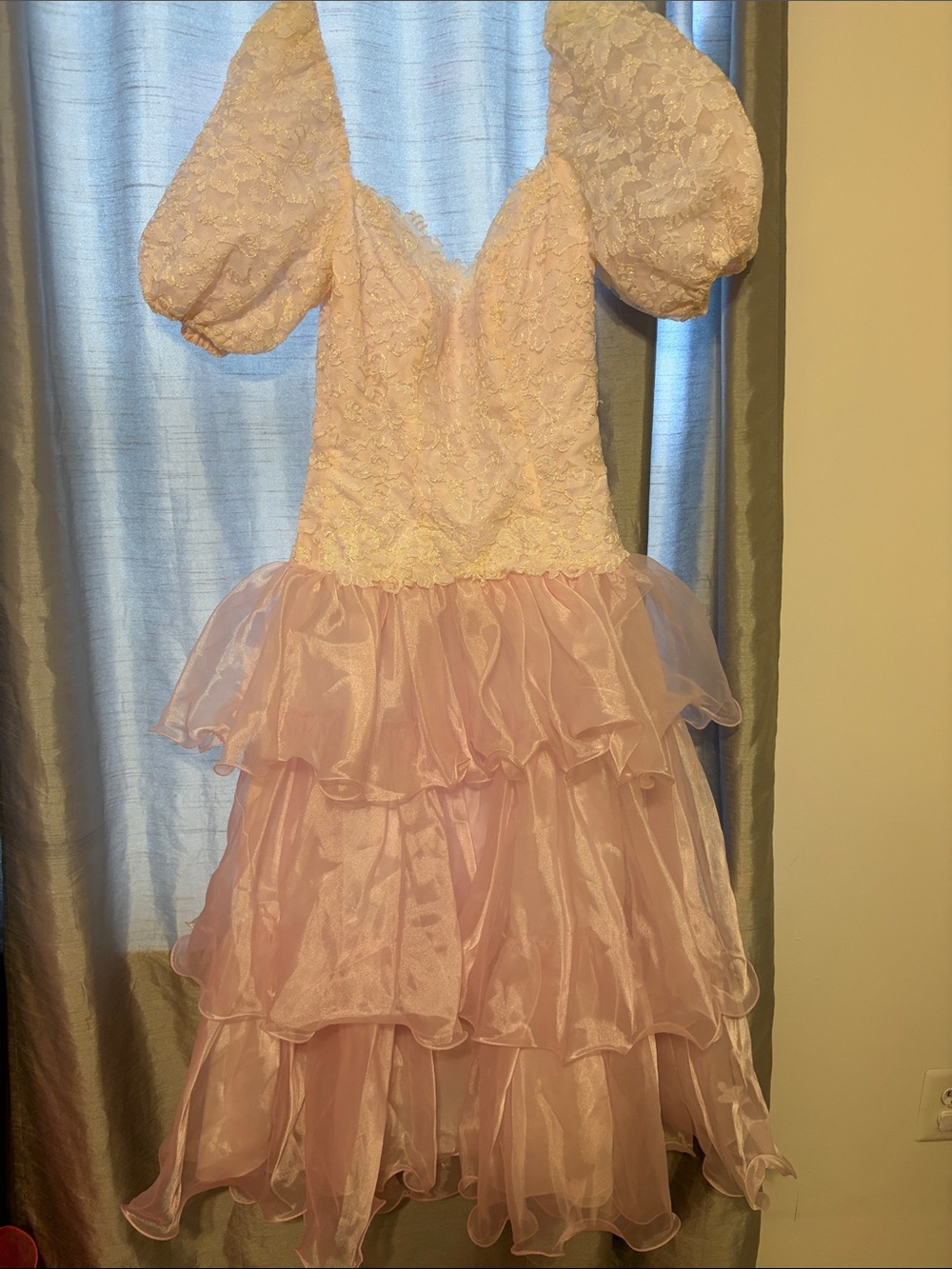 Pink Lace & Organza Party Dress with Puff Sleeves
